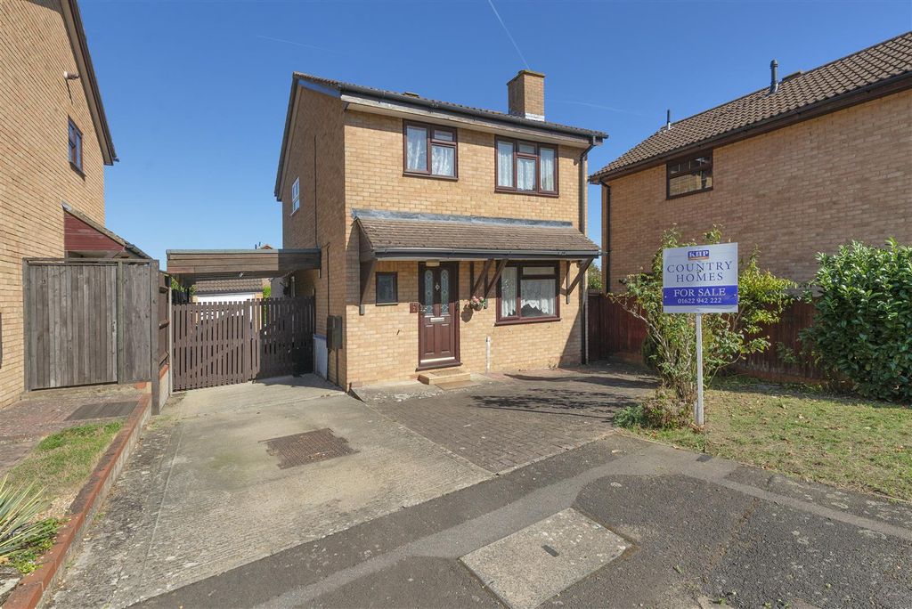 Property photo 1 of 16 2Cranleigh01.Jpg