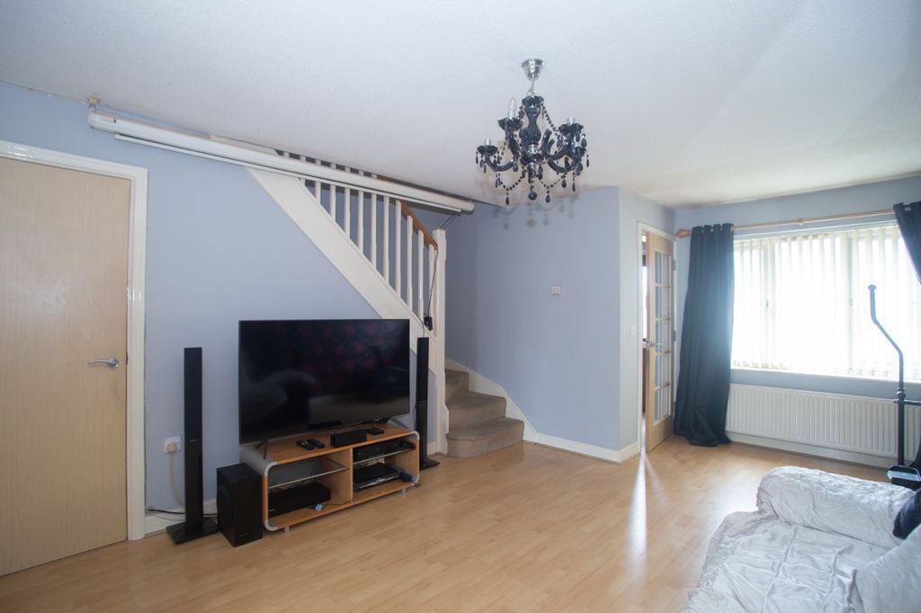 Property photo 3 of 31