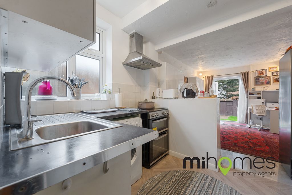 Property photo 3 of 13