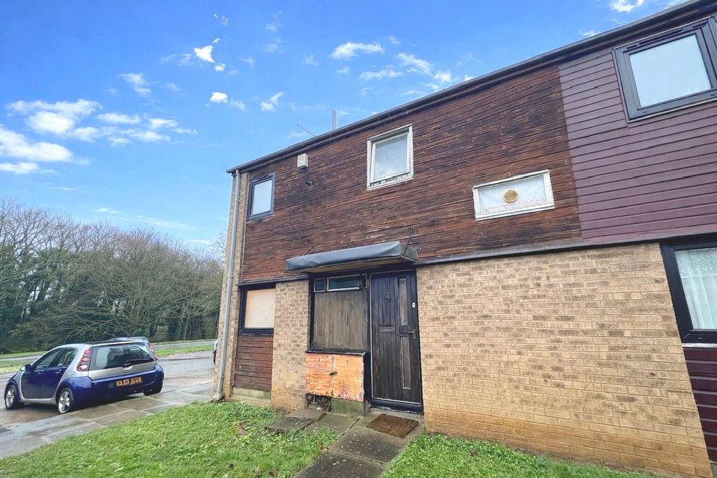 Property photo 1 of 2