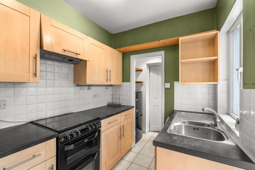 Property photo 3 of 17 34Morleyst-010.Jpg