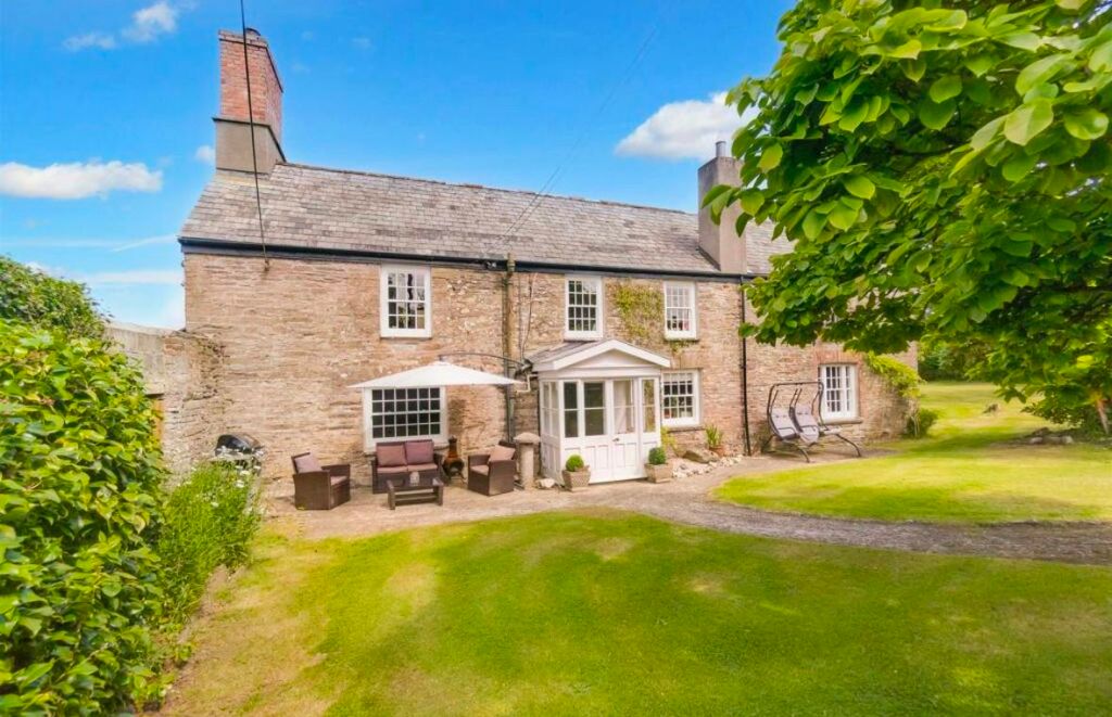 Property photo 1 of 26