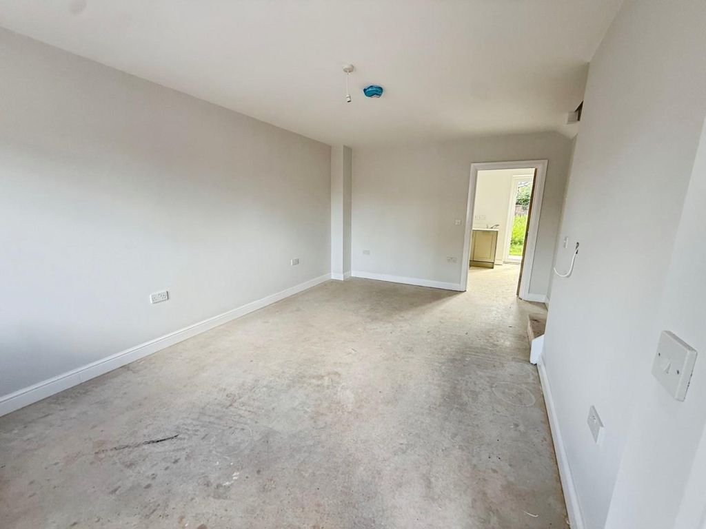 Property photo 2 of 11 58c3B8Fb-Ff-413D-946A-67E345649Bde-358-000000029CD