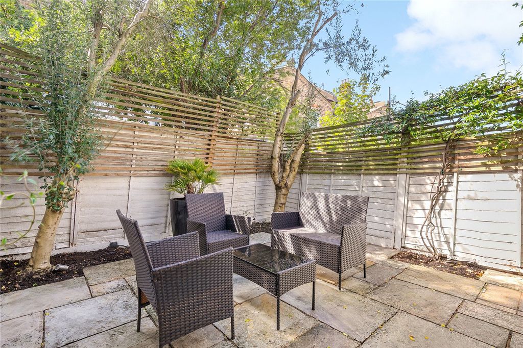 Property photo 2 of 10 Picture No. 40