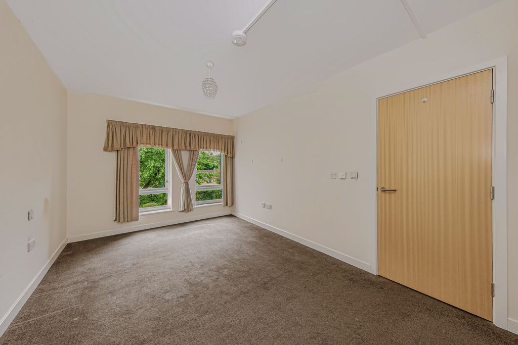 Property photo 2 of 22