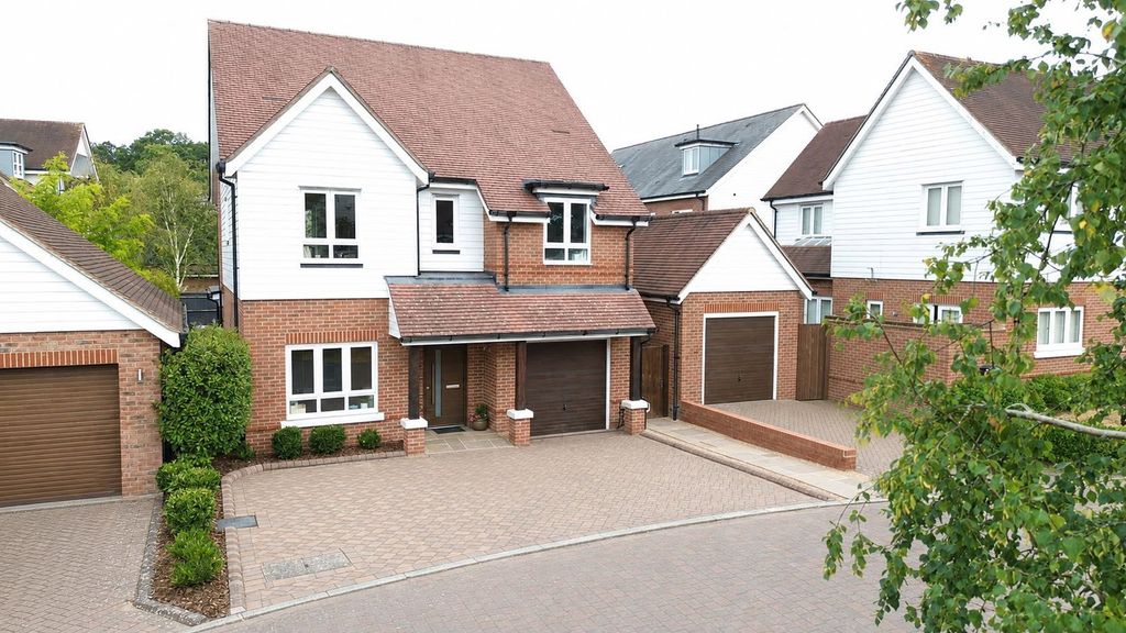 Property photo 1 of 24
