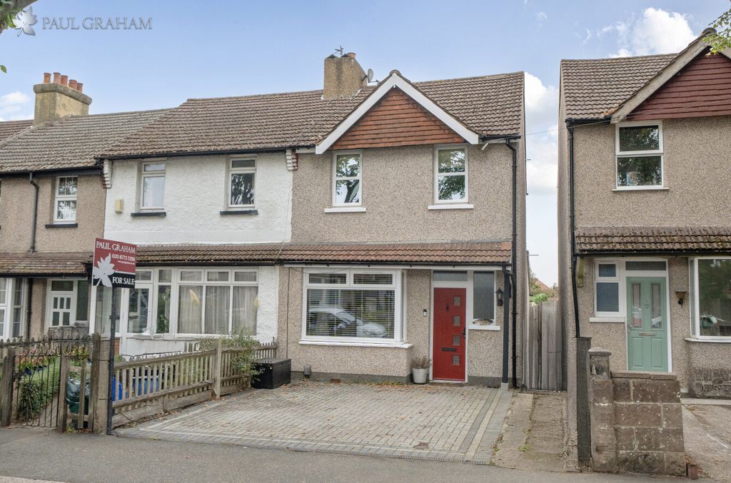 Property photo 1 of 19 69A63754-00A9-4988-9d35-Ef3F921B9A49