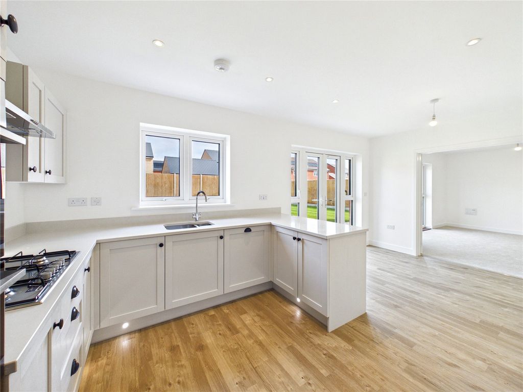 Property photo 3 of 19 Picture No. 23