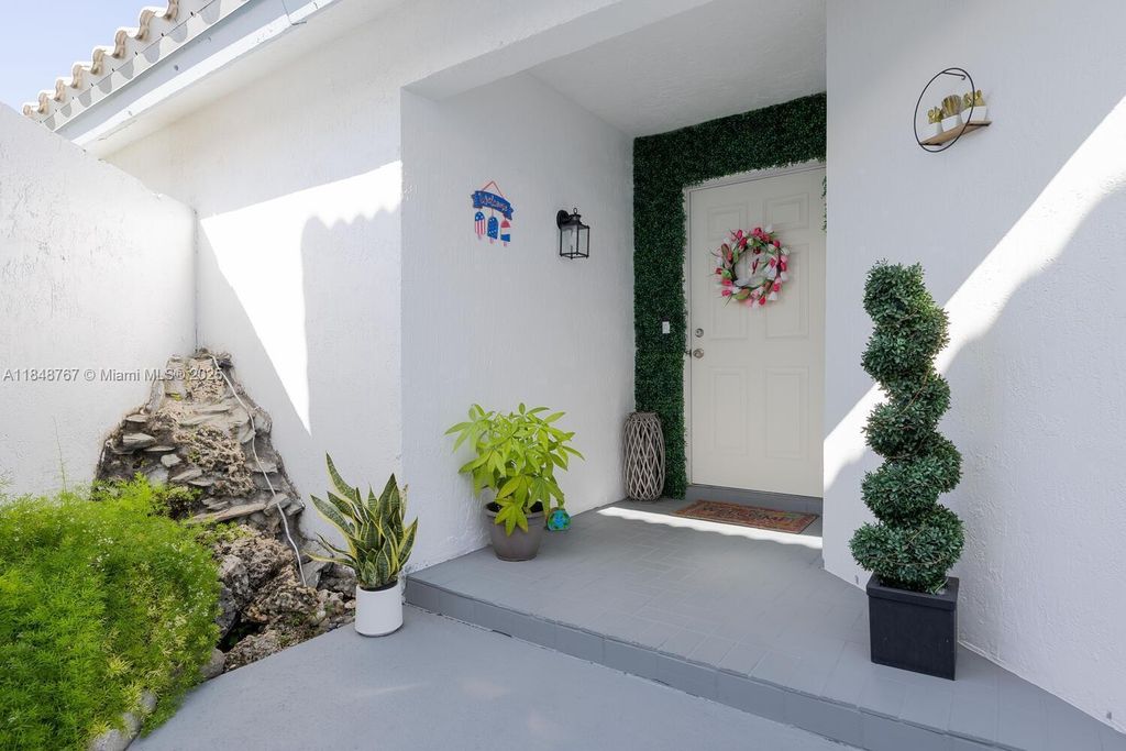 Property photo 2 of 21 <Alttext/>