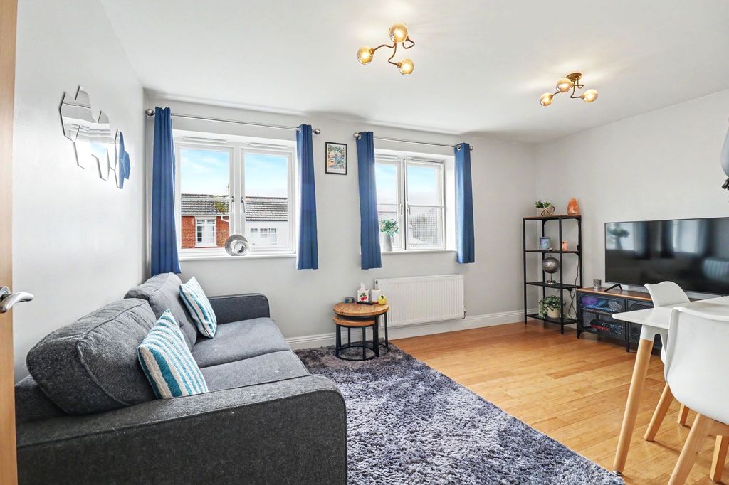 Property photo 2 of 12