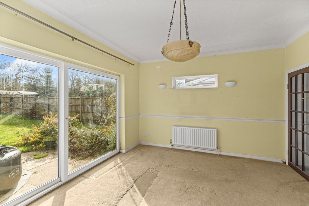 Property photo 2 of 25 Living Room