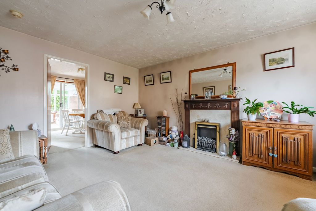 Property photo 3 of 18