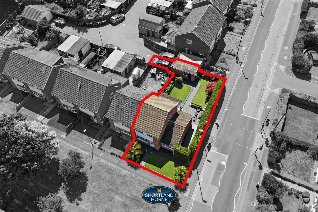 Property photo 3 of 42