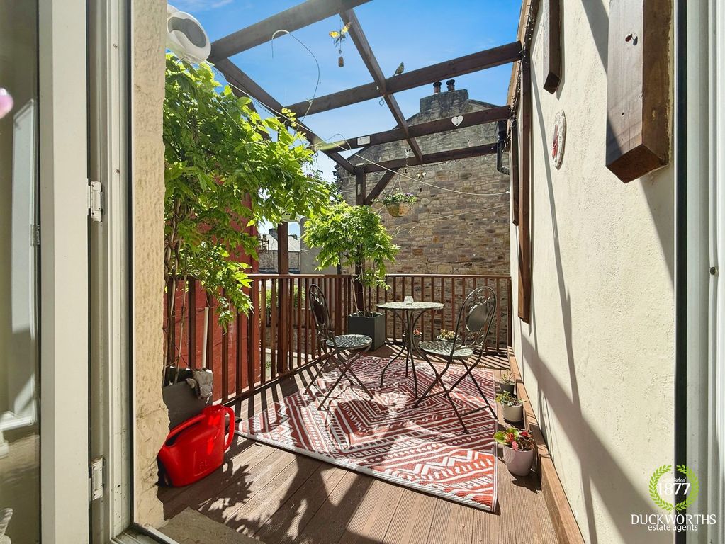Property photo 3 of 30