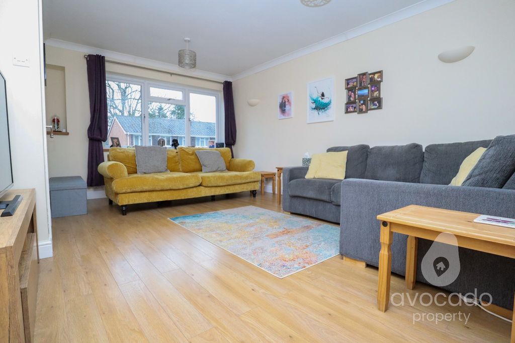 Property photo 2 of 11 4862104