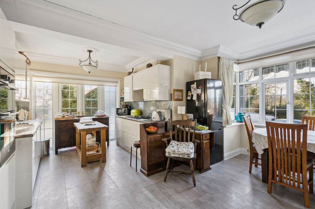 Property photo 3 of 15 Picture No. 50