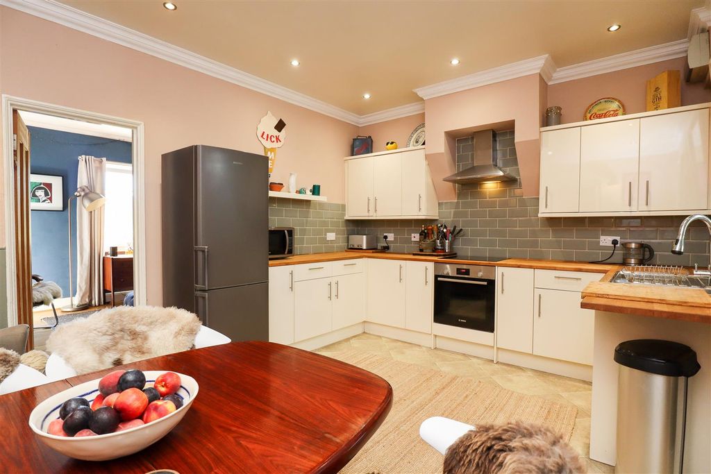 Property photo 2 of 12 Kitchen/Diner