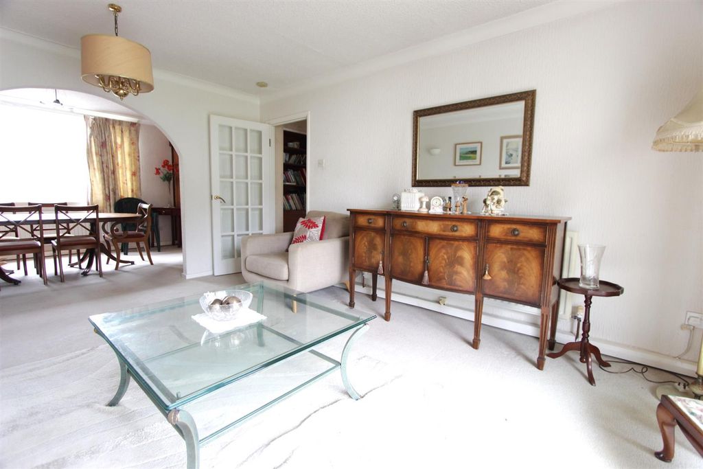 Property photo 2 of 13 Lounge Tg54(1).Jpg