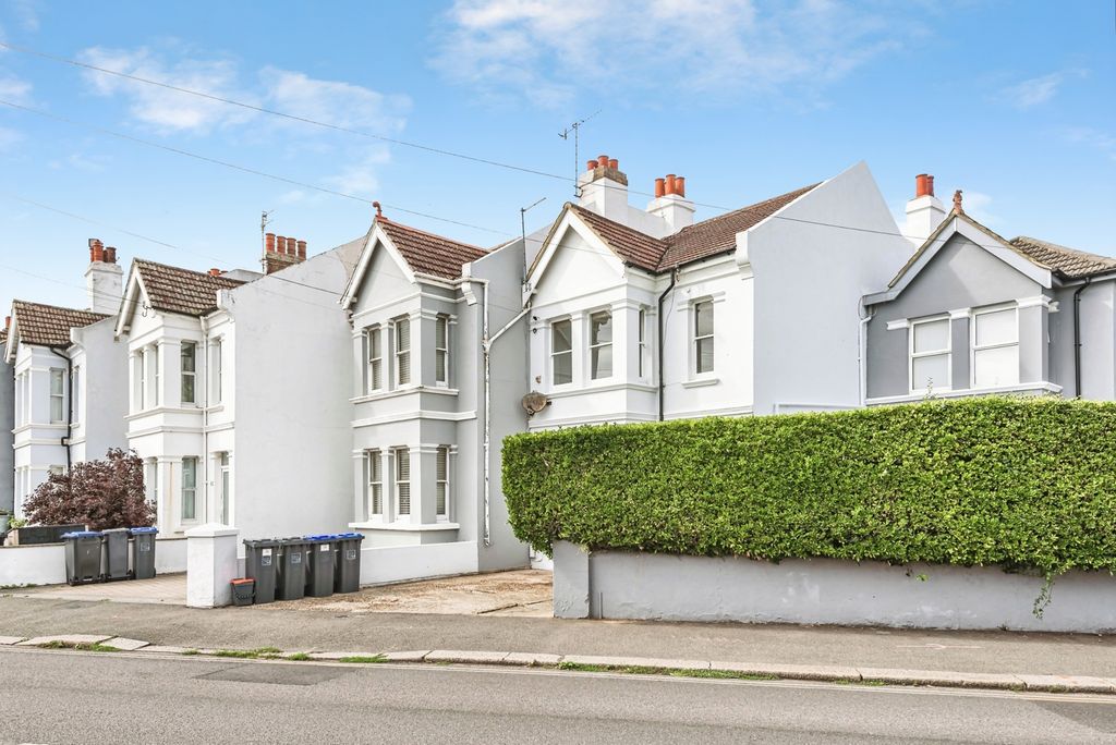 Property photo 2 of 15 Pbox-Img.Jpg