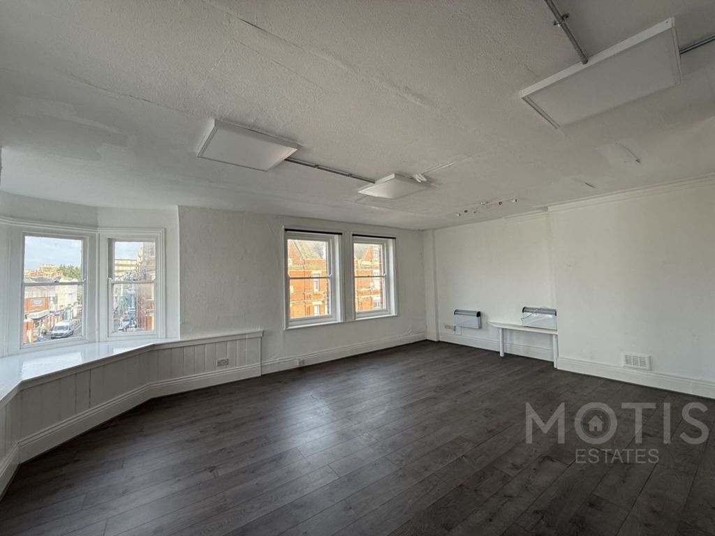 Property photo 3 of 8 Photo 3