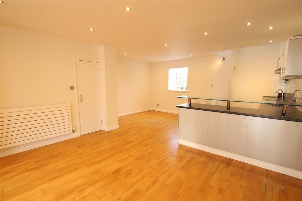 Property photo 2 of 14 Img_1227.Jpg