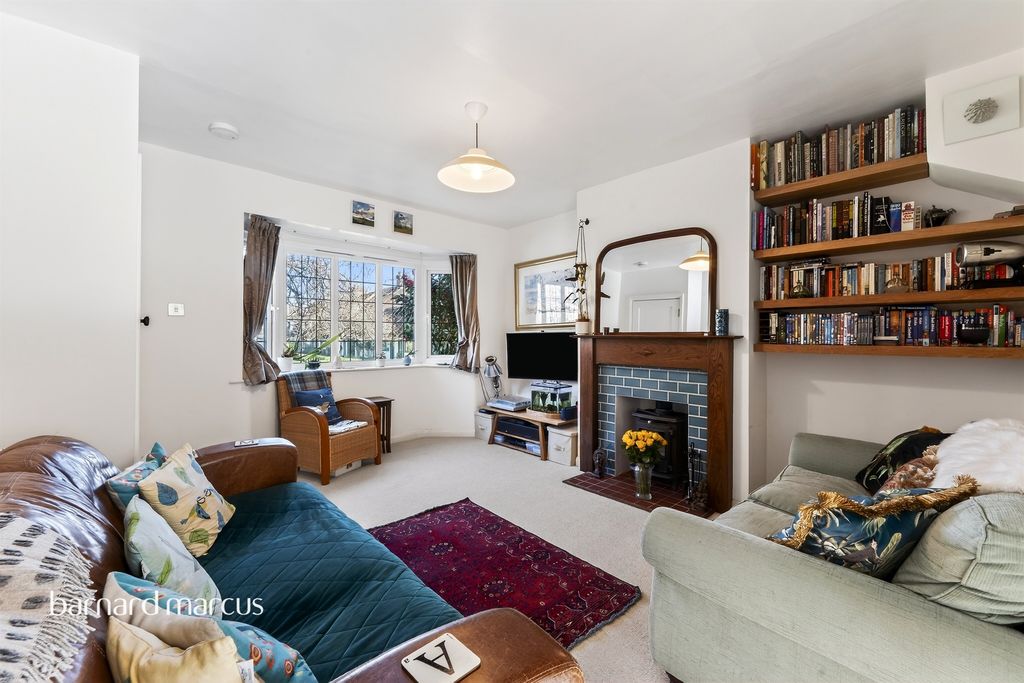 Property photo 2 of 14