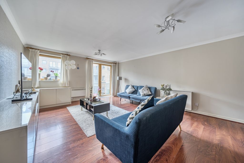 Property photo 1 of 16 1344411-1-68B0666...