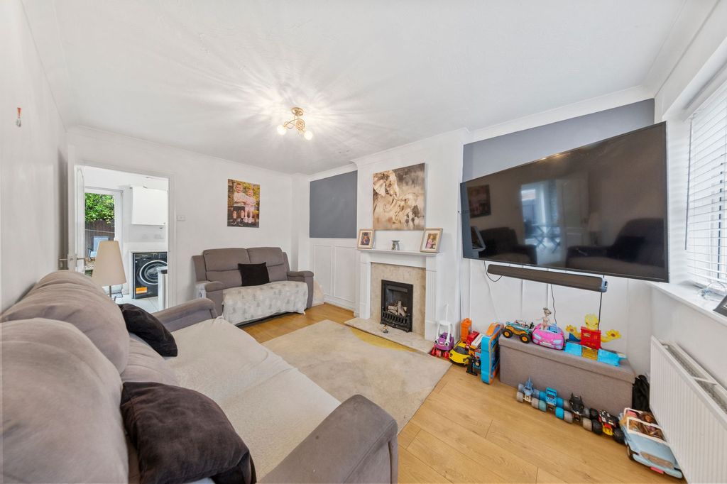 Property photo 2 of 15