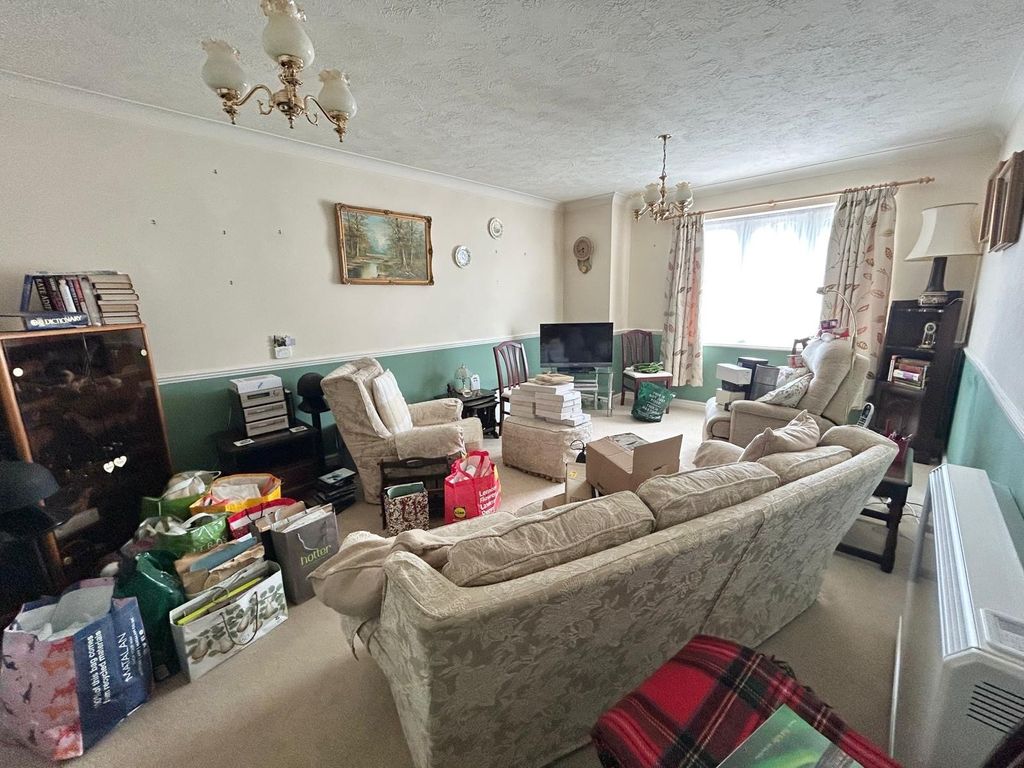 Property photo 3 of 7