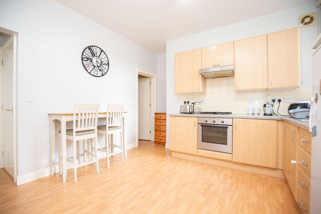 Property photo 3 of 18 Mw-8107