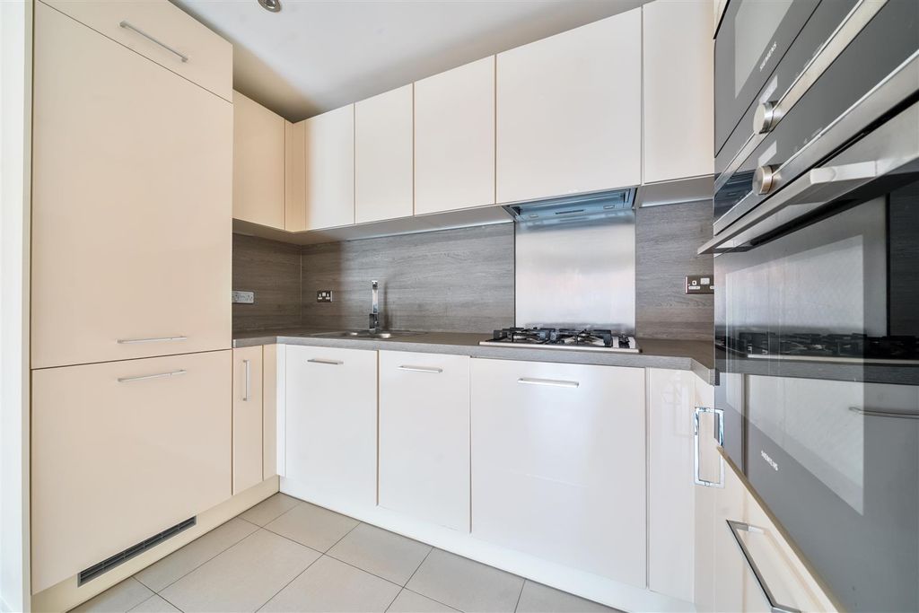 Property photo 1 of 22 Kitchen 2.Jpg