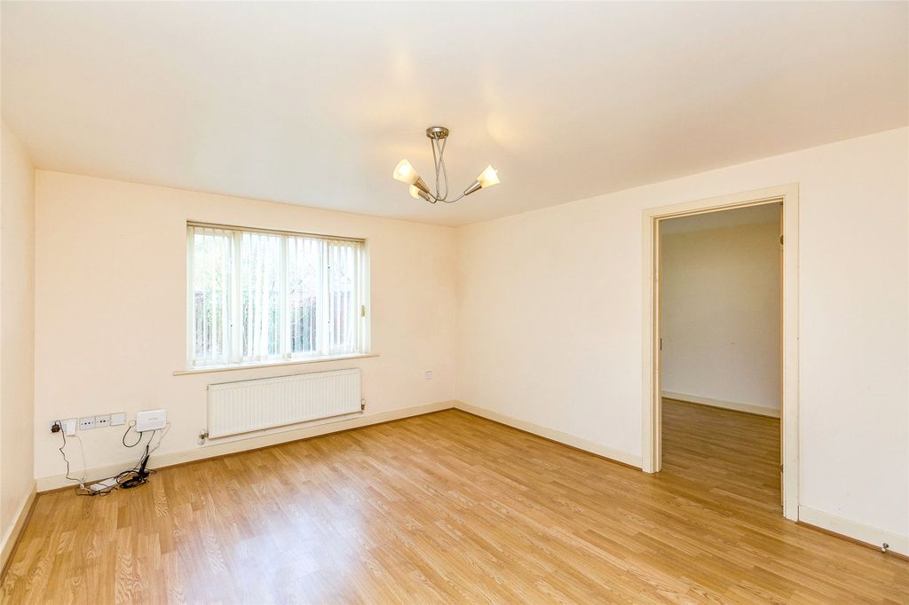Property photo 2 of 8 Picture No. 05
