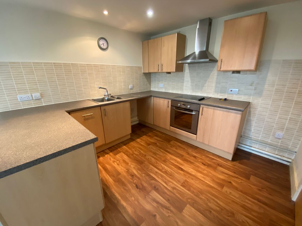 Property photo 3 of 9 Kitchen