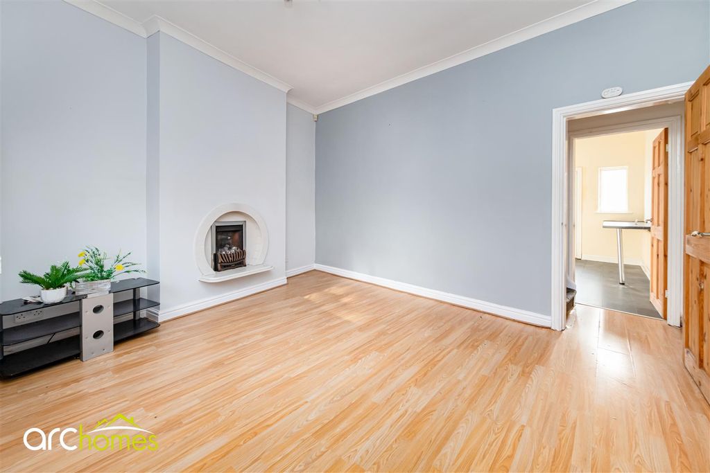 Property photo 2 of 17 Thirlmere-3.Jpg