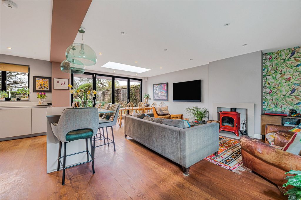 Property photo 2 of 26 Kitchen/Family Room