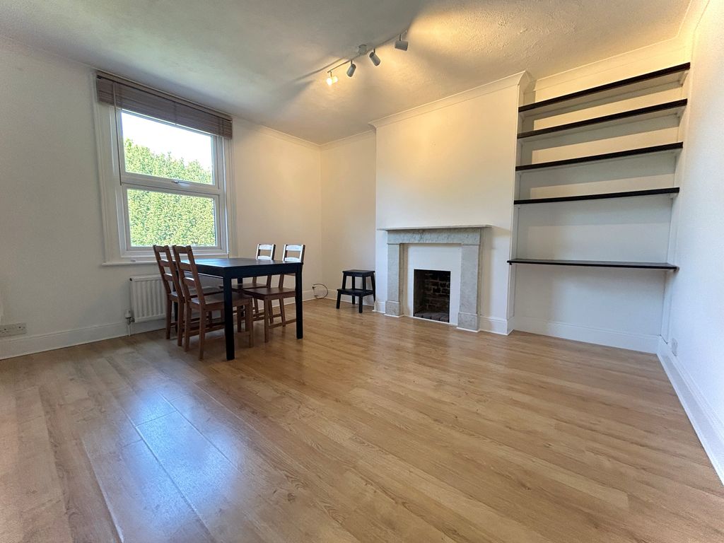 Property photo 2 of 8 Gallery