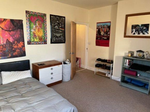 Property photo 3 of 9 279 Bed 1.Jpeg