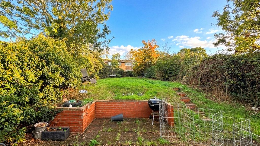 Property photo 3 of 14 Garden