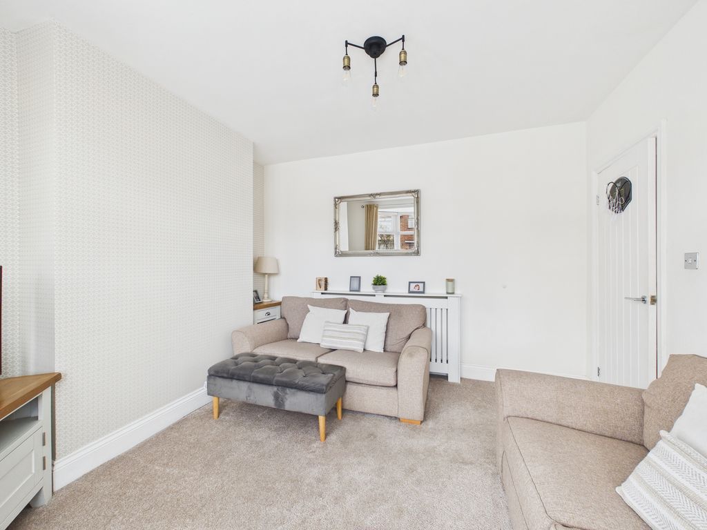 Property photo 3 of 47