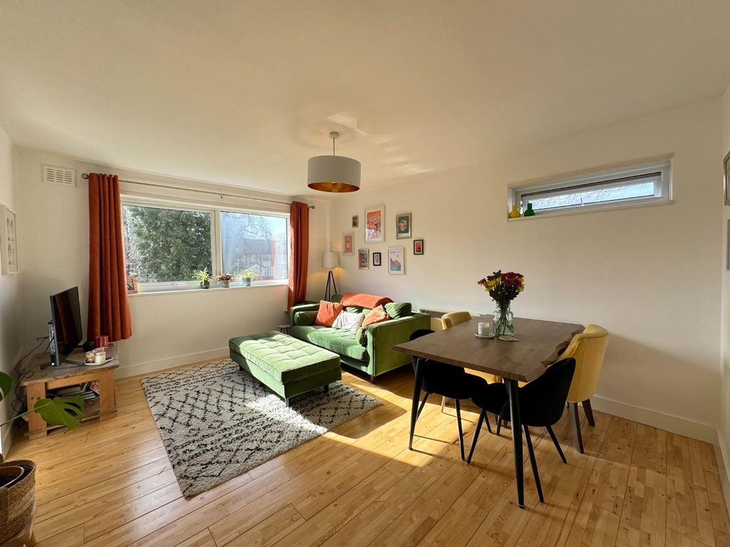 Property photo 3 of 25