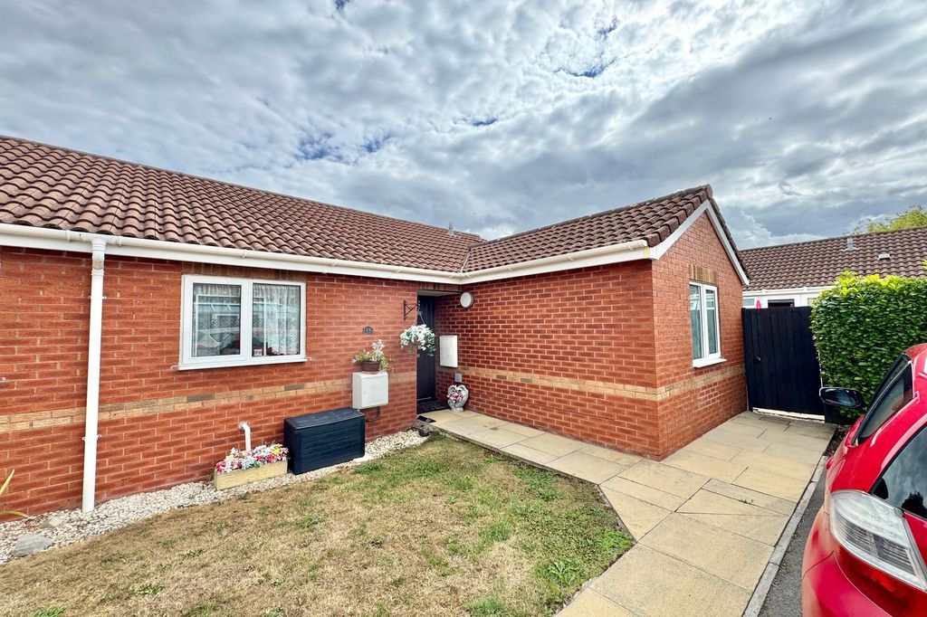 Property photo 1 of 9 Front