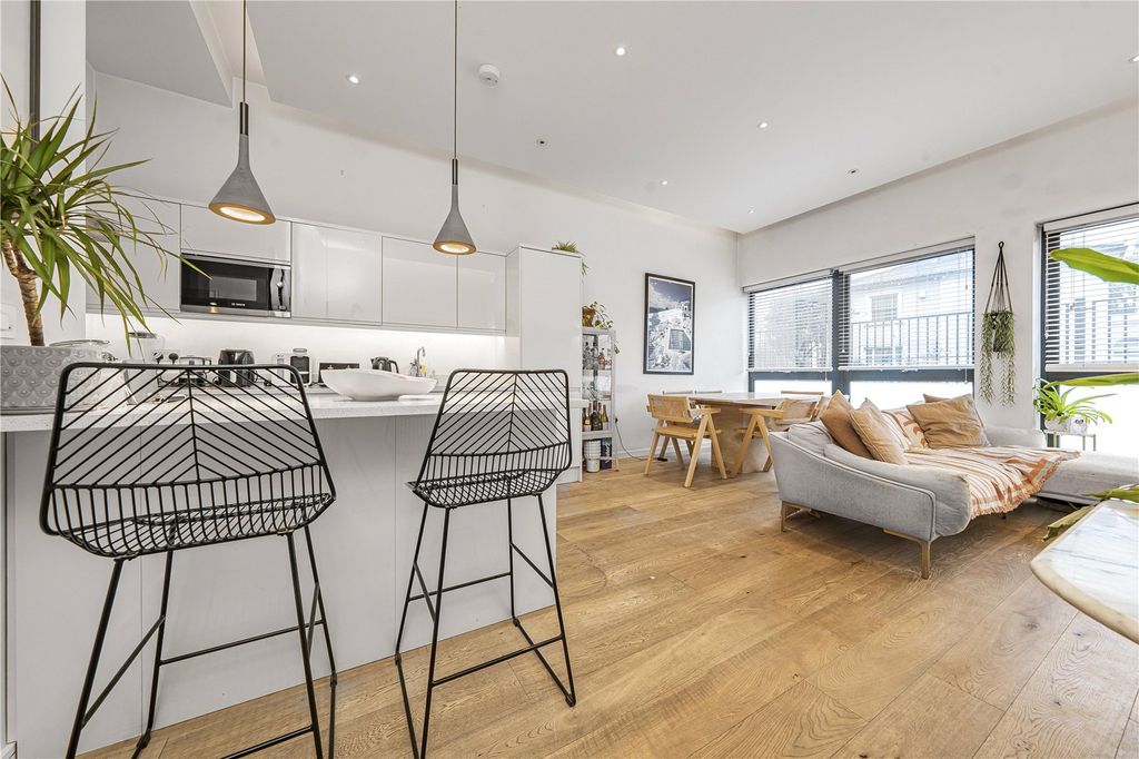 Property photo 1 of 10 Picture No. 15