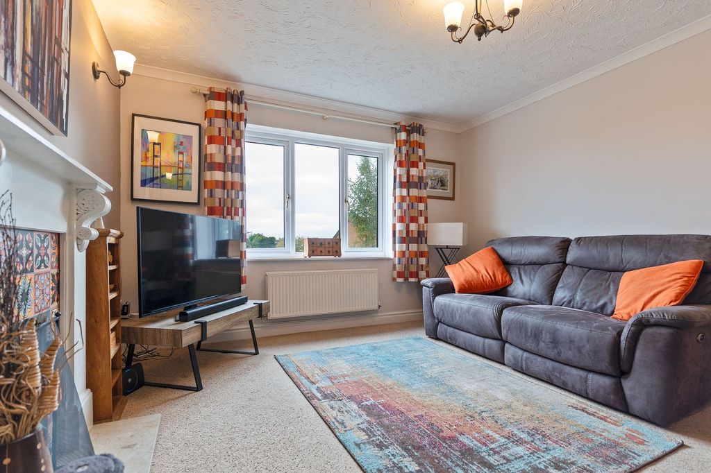 Property photo 3 of 29