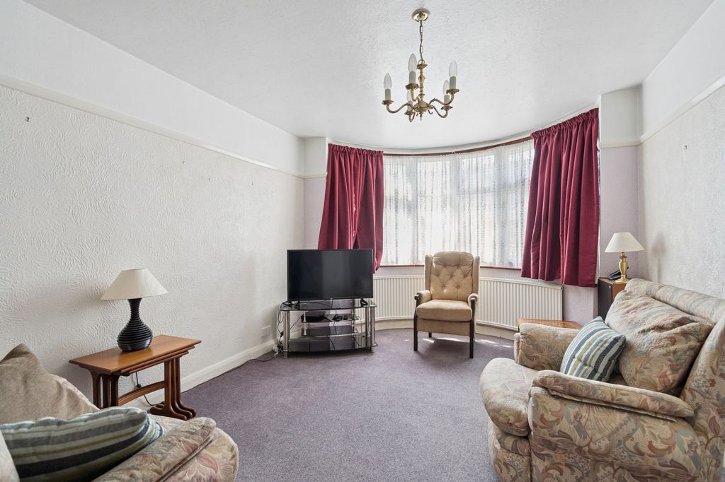 Property photo 2 of 12