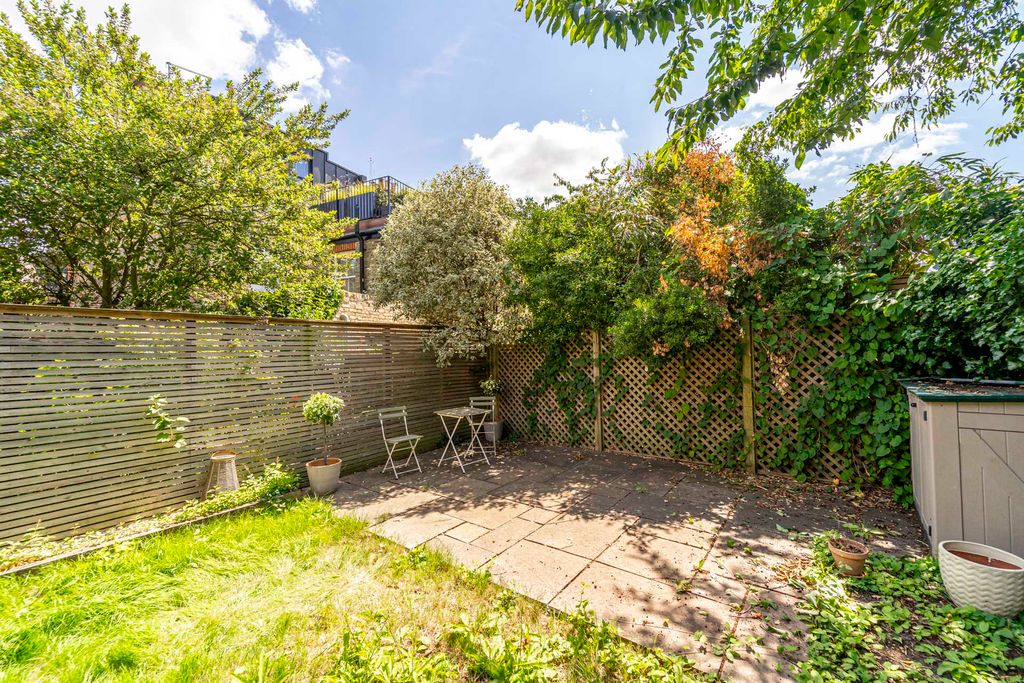 Property photo 3 of 13 Ndb05683