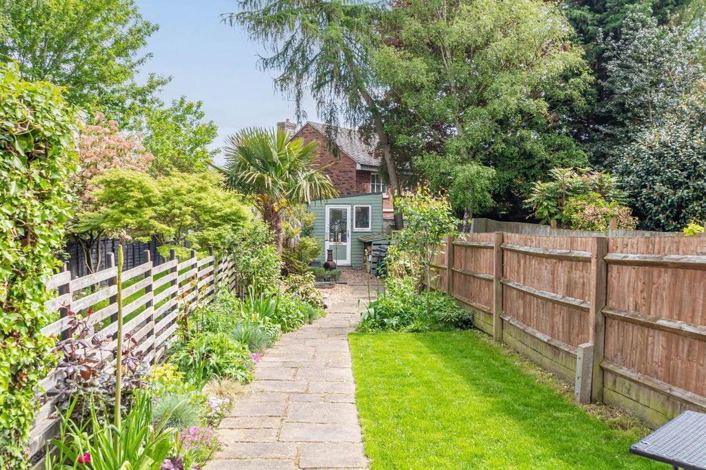 Property photo 2 of 20