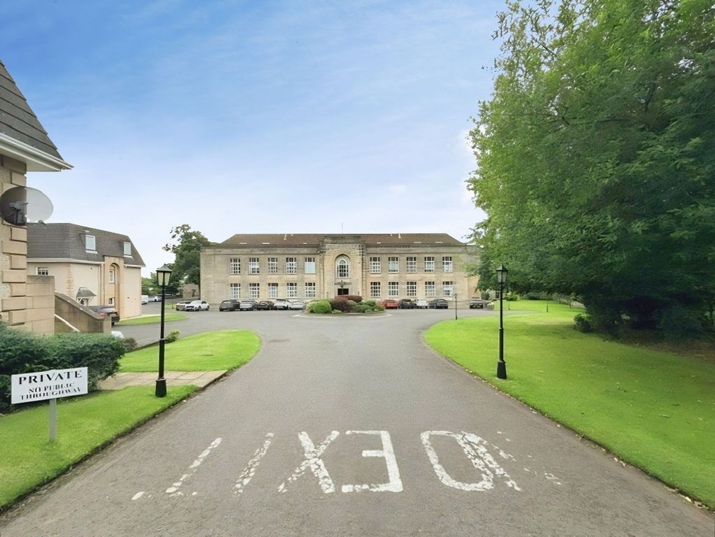 Property photo 2 of 30