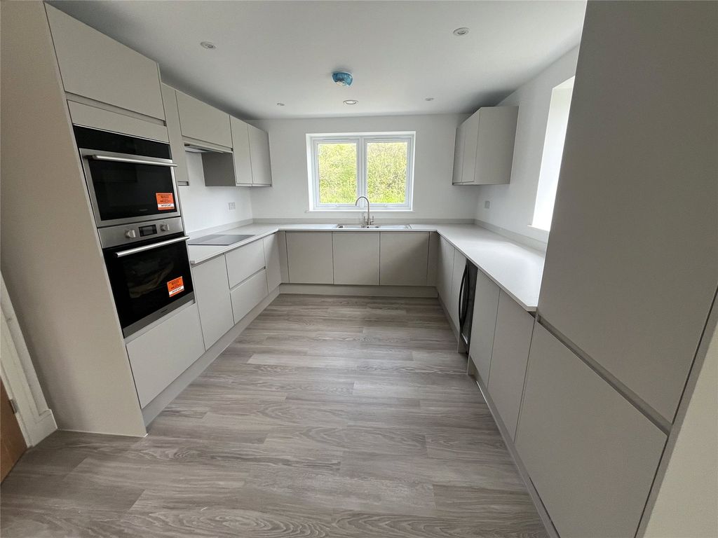 Property photo 2 of 11 Picture No. 66