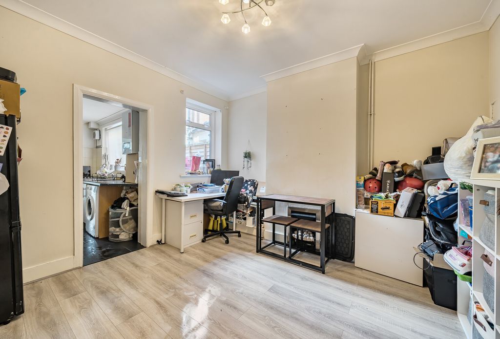 Property photo 3 of 15 1354249-4-68d52Fc...