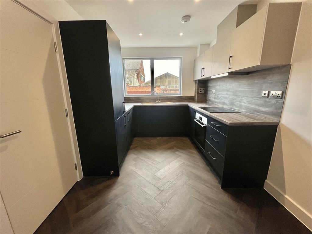 Property photo 2 of 19 Image